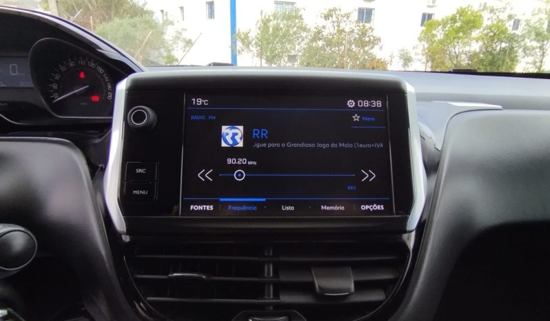 Peugeot 208 completo