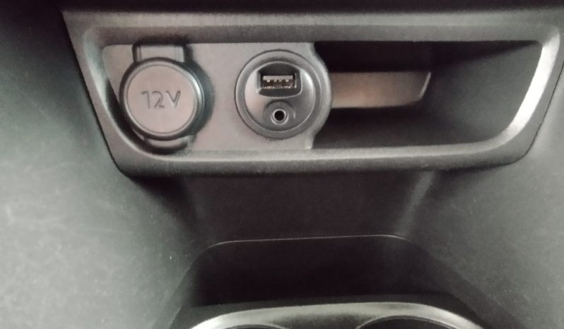 Peugeot 208 completo