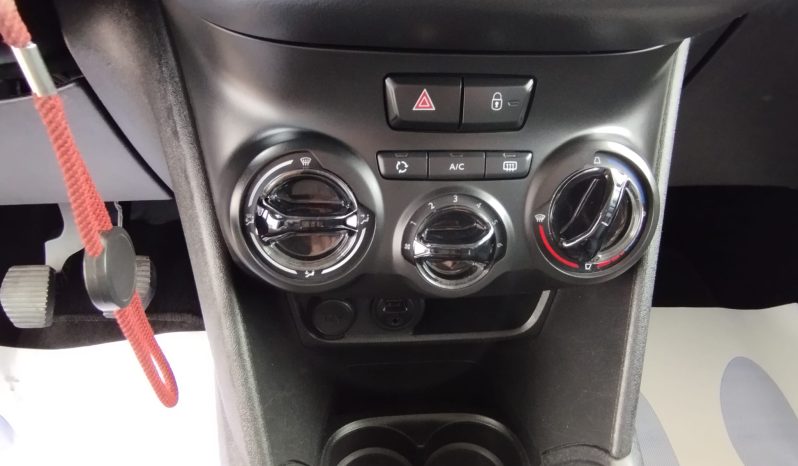 Peugeot 208 completo