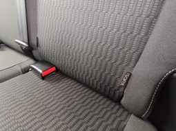 Peugeot 208 completo