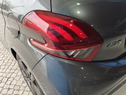 Peugeot 208 completo