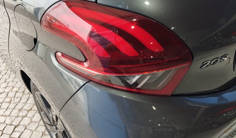 Peugeot 208 completo