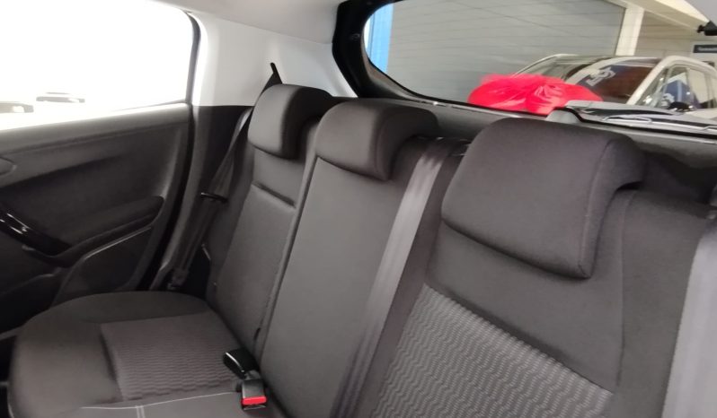 Peugeot 208 completo