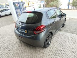 Peugeot 208 completo