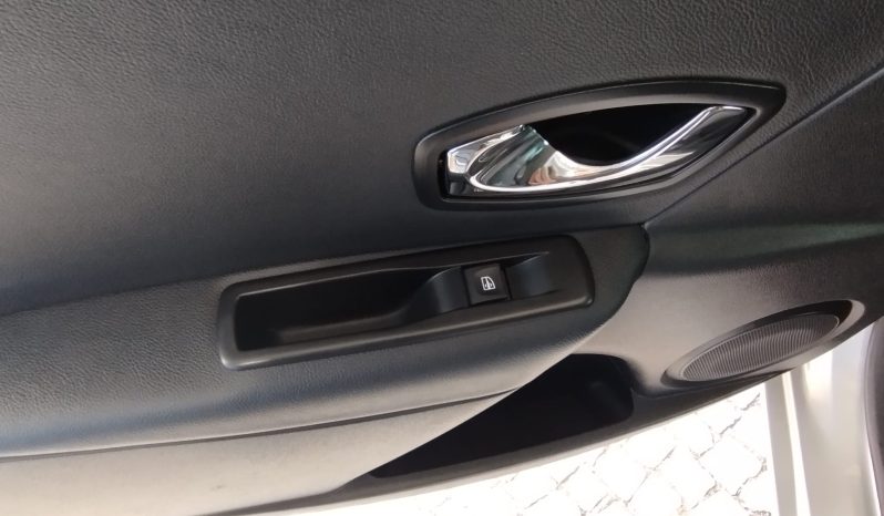 RENAULT MEGANE completo