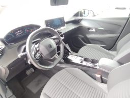 Peugeot e-208 completo