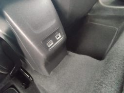 Peugeot e-208 completo