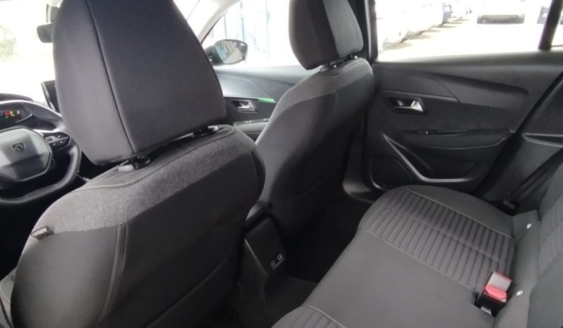 Peugeot e-208 completo