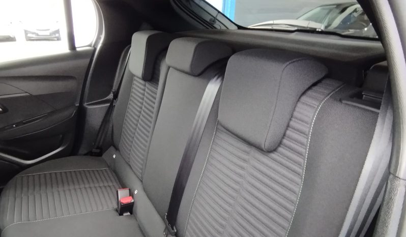 Peugeot e-208 completo