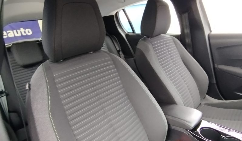 Peugeot e-208 completo