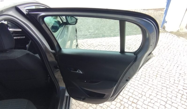 Peugeot e-208 completo