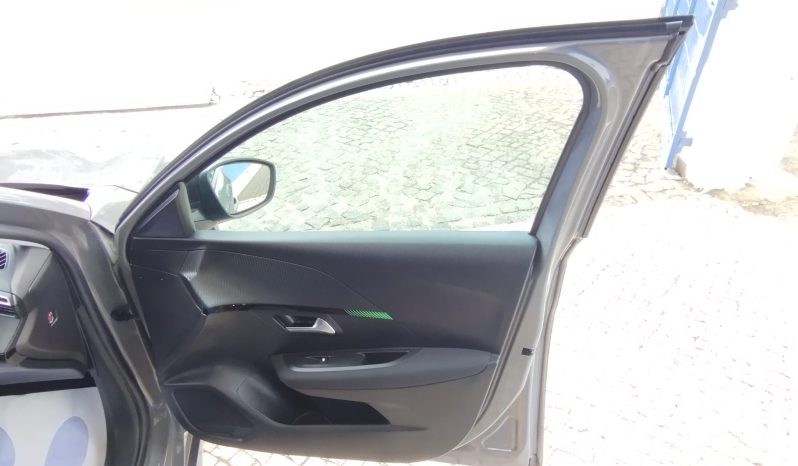 Peugeot e-208 completo