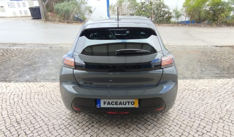 Peugeot e-208 completo