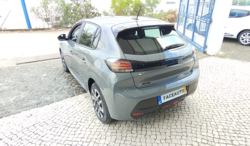 Peugeot e-208 completo