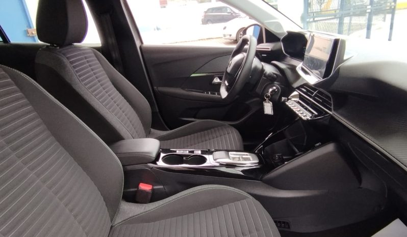 Peugeot e-208 completo