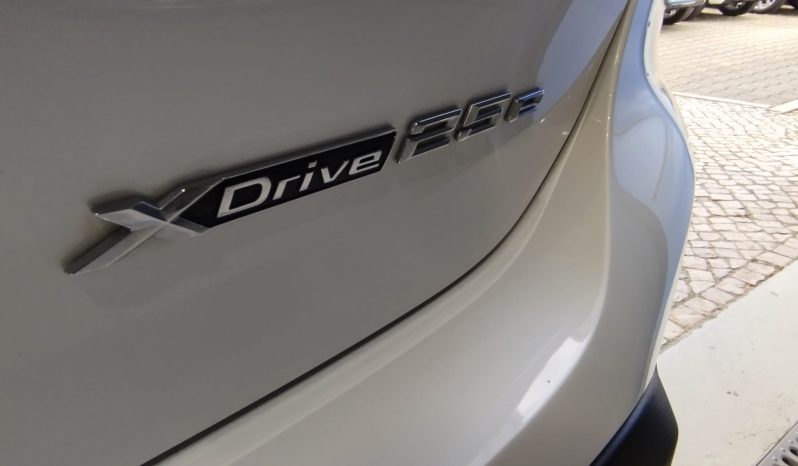 BMW X1 25 E XDRIVE completo