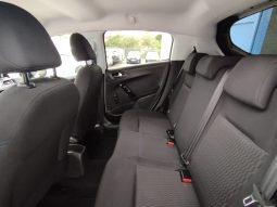 Peugeot 208 completo