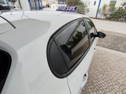 Peugeot 208 completo