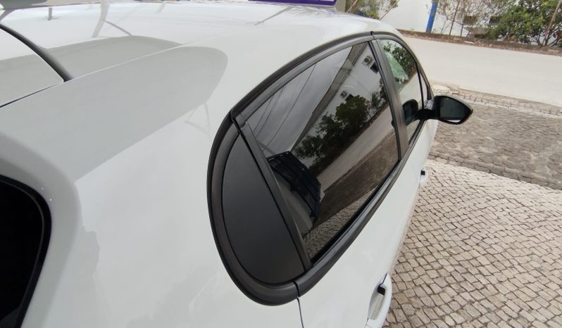 Peugeot 208 completo
