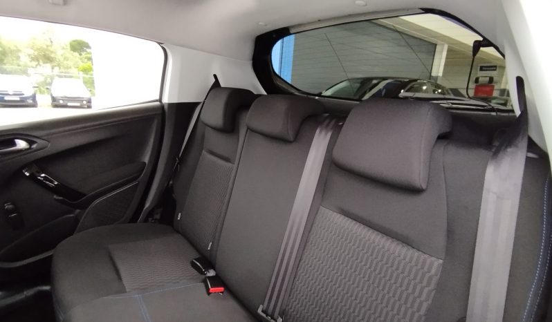 Peugeot 208 completo