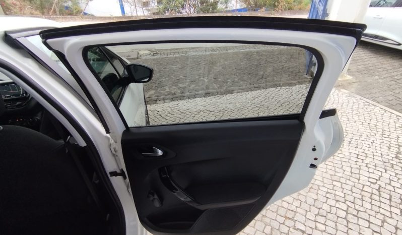 Peugeot 208 completo