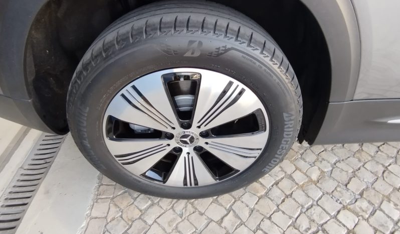 Mercedes-Benz EQB 250+ 7l completo