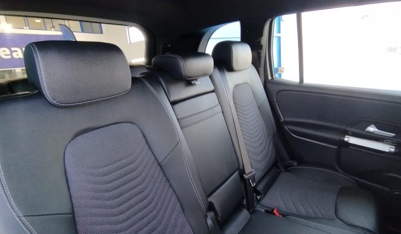 Mercedes-Benz EQB 250+ 7l completo