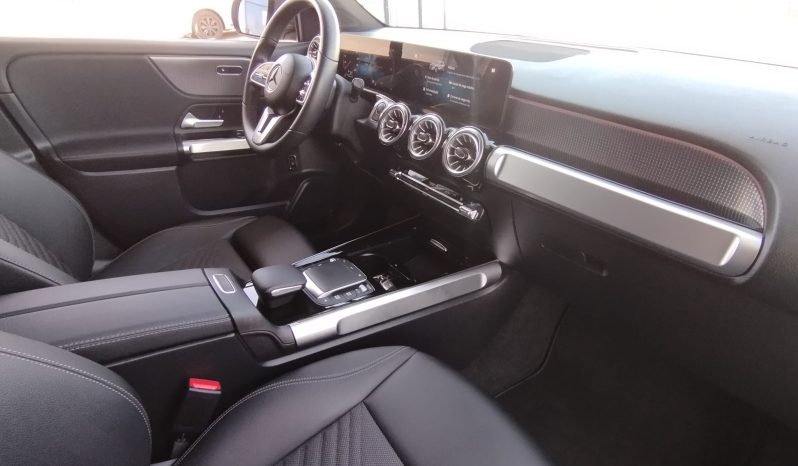 Mercedes-Benz EQB 250+ 7l completo