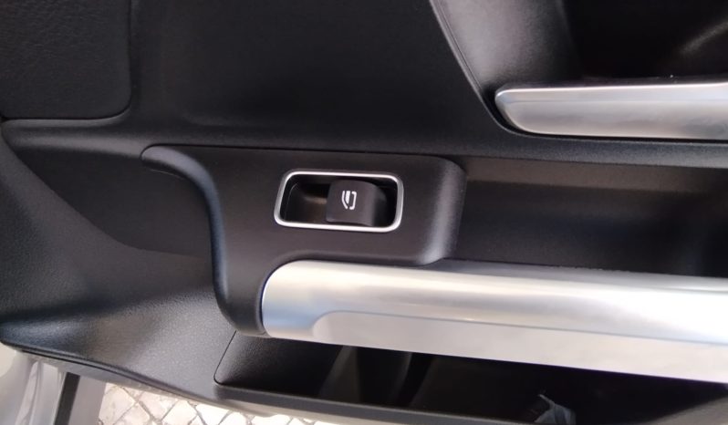 Mercedes-Benz EQB 250+ 7l completo