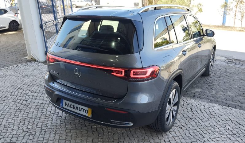Mercedes-Benz EQB 250+ 7l completo