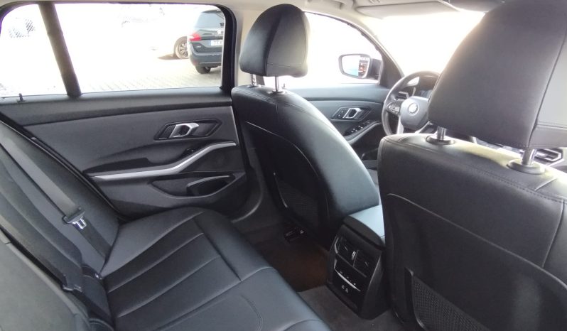 BMW 320d Touring completo
