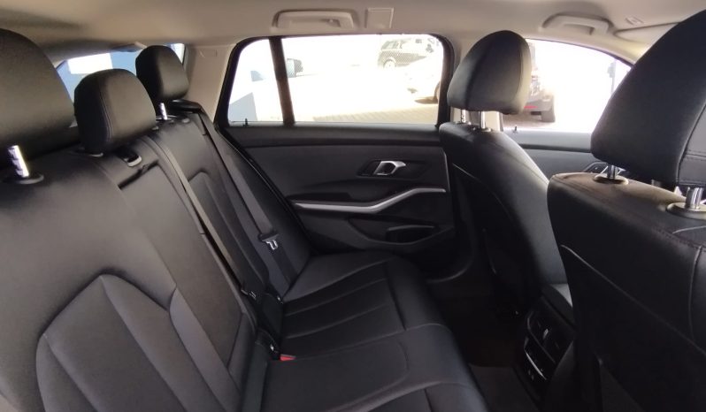 BMW 320d Touring completo
