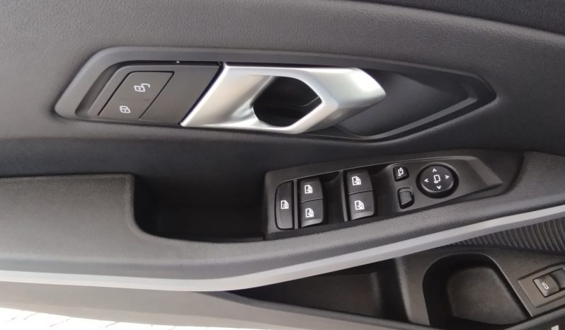BMW 320d Touring completo