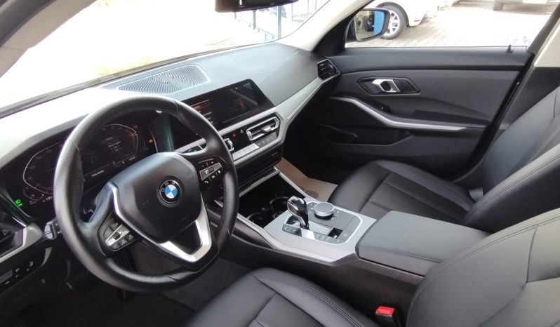 BMW 320d Touring completo