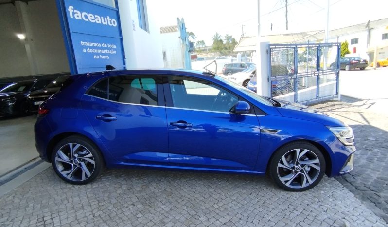 Renault Megane Plug-In R.S. Line completo