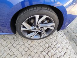 Renault Megane Plug-In R.S. Line completo