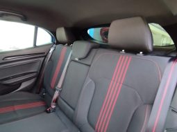Renault Megane Plug-In R.S. Line completo