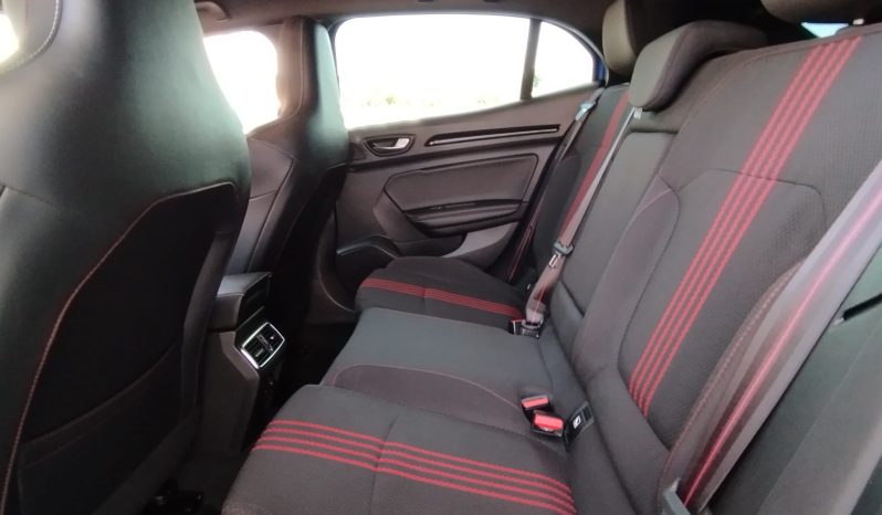 Renault Megane Plug-In R.S. Line completo