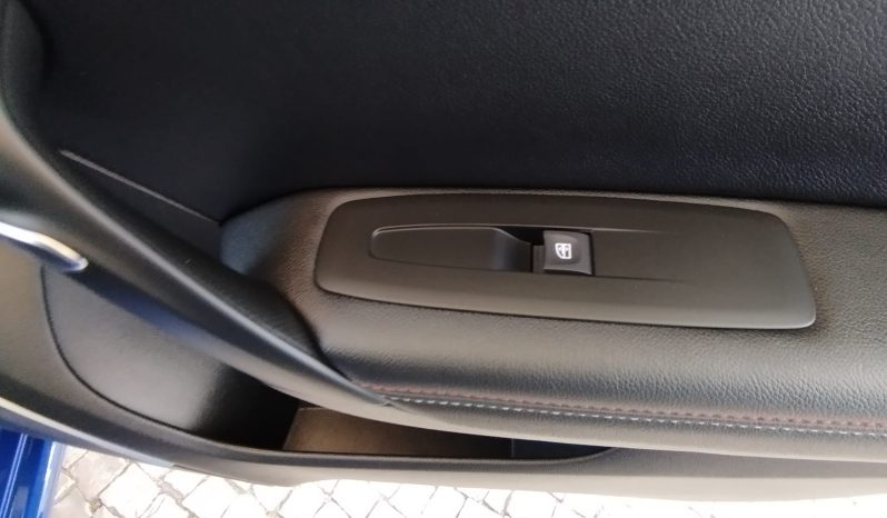 Renault Megane Plug-In R.S. Line completo