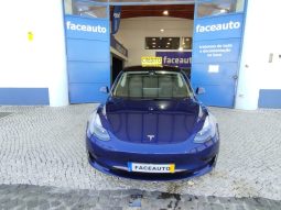 Tesla Model 3 completo