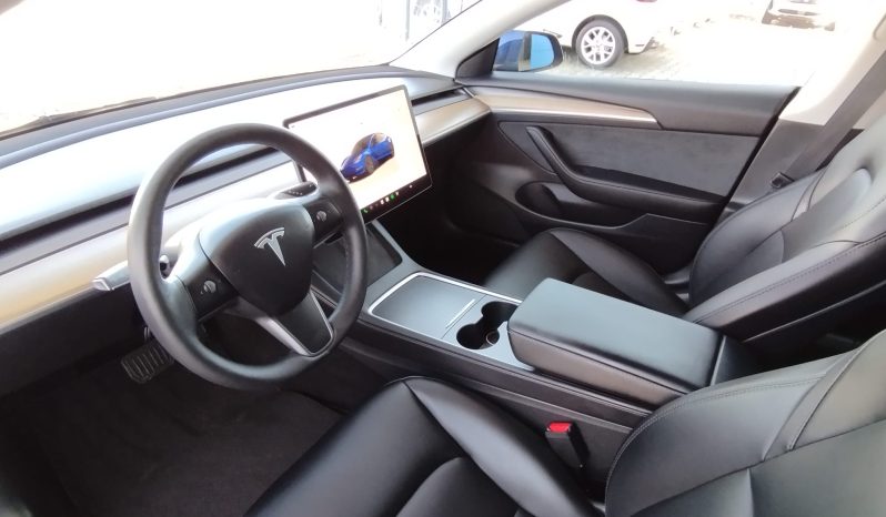 Tesla Model 3 completo