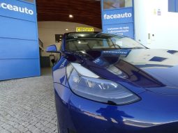 Tesla Model 3 completo