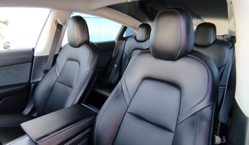 Tesla Model 3 completo