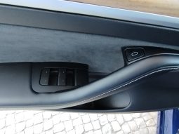 Tesla Model 3 completo