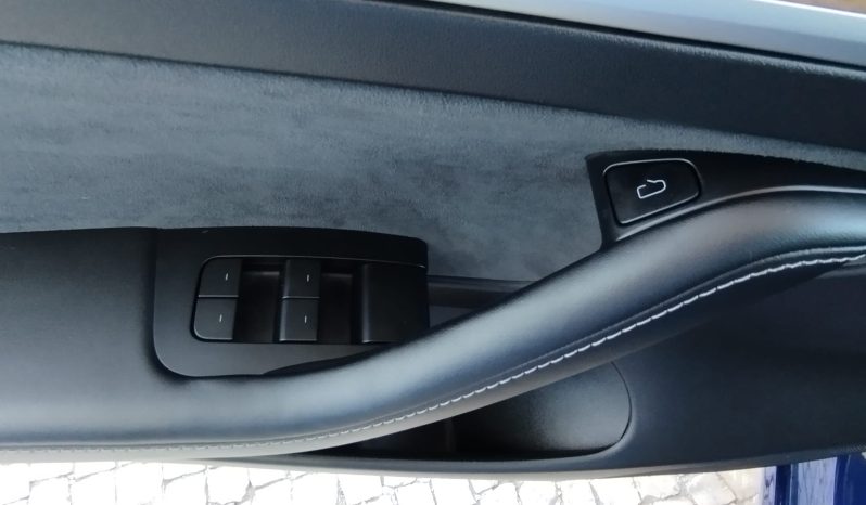 Tesla Model 3 completo