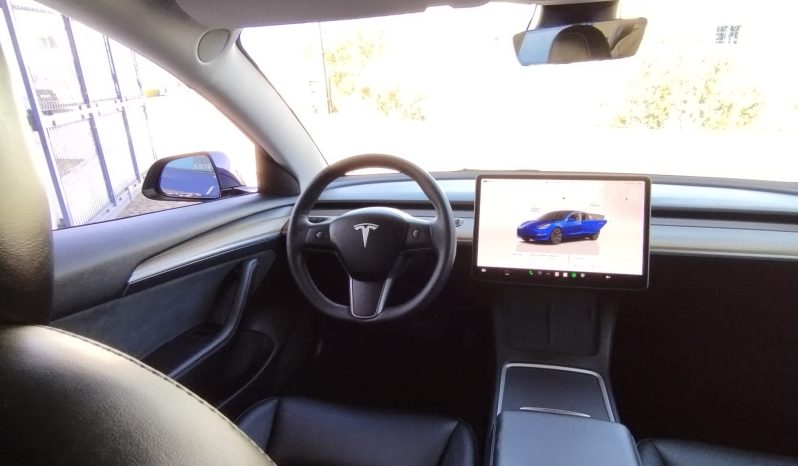 Tesla Model 3 completo