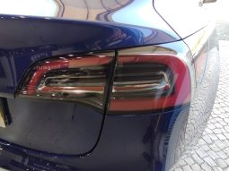 Tesla Model 3 completo