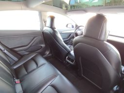 Tesla Model 3 completo
