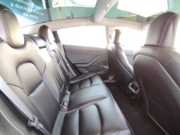 Tesla Model 3 completo