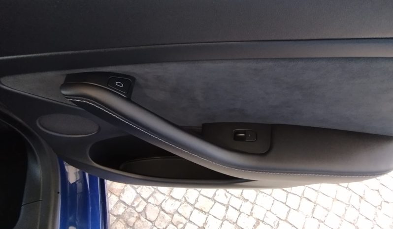Tesla Model 3 completo